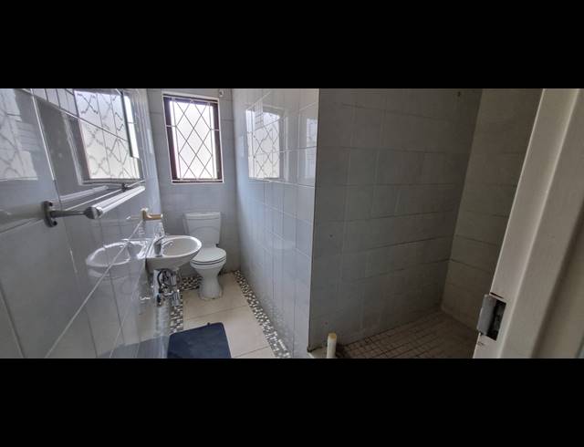 3 BEDROOM FLAT FOR SALE IN GLENWOOD